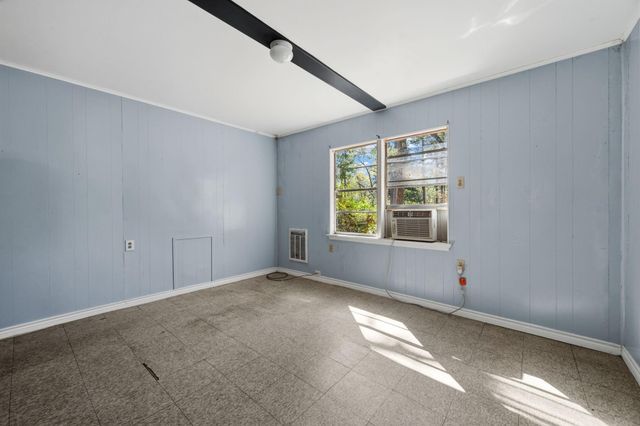 1368 Fish Hatchery Road, Huntsville, TX 77320