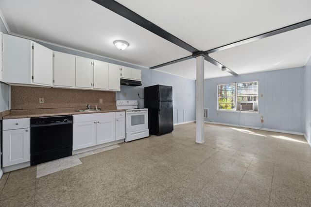 1368 Fish Hatchery Road, Huntsville, TX 77320