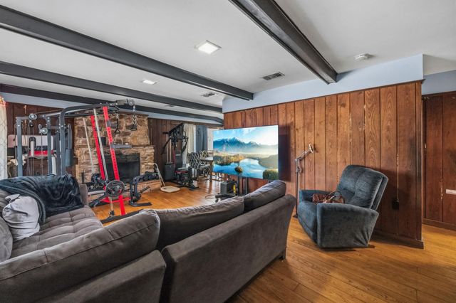 1368 Fish Hatchery Road, Huntsville, TX 77320