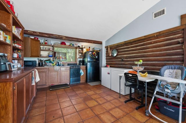 1368 Fish Hatchery Road, Huntsville, TX 77320