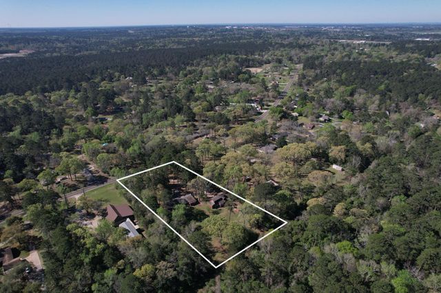 1368 Fish Hatchery Road, Huntsville, TX 77320