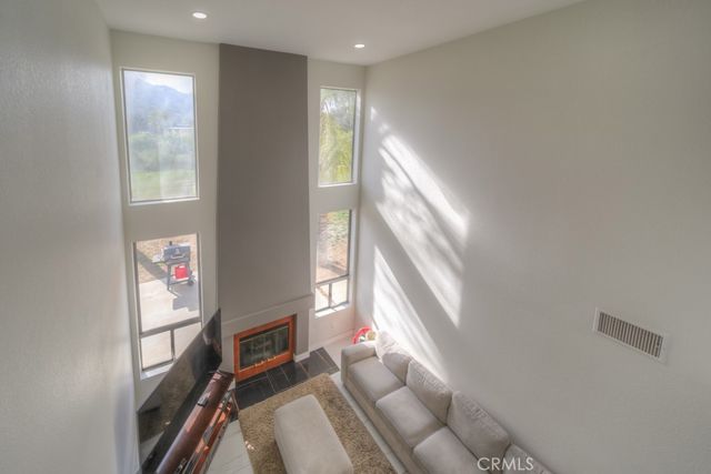 10917 Breezy Meadow Drive, Moreno Valley, CA 92557