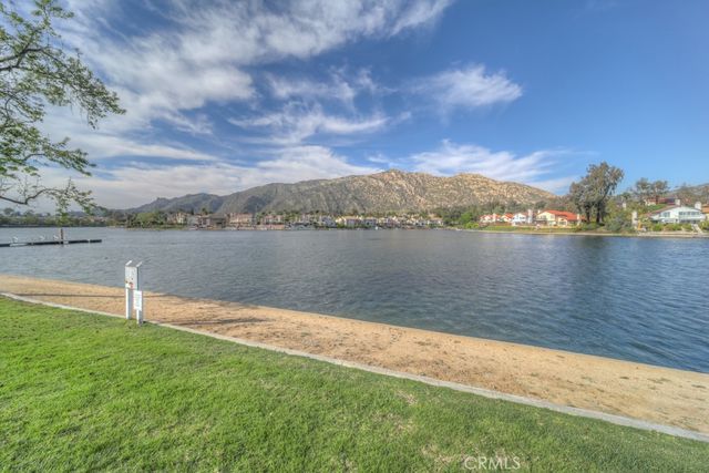 10917 Breezy Meadow Drive, Moreno Valley, CA 92557