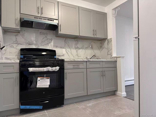 81-05 149th Avenue 2FL, Howard Beach, NY 11414