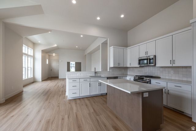 11192 S EASY BEE RD, South Jordan, UT 84009