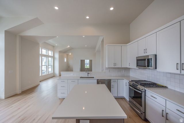 11192 S EASY BEE RD, South Jordan, UT 84009