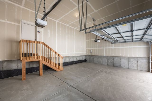 11192 S EASY BEE RD, South Jordan, UT 84009