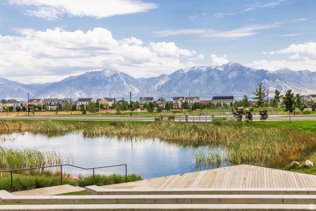 11192 S EASY BEE RD, South Jordan, UT 84009