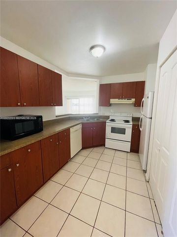 3449 NW 44th Street 108, Oakland Park, FL 33309