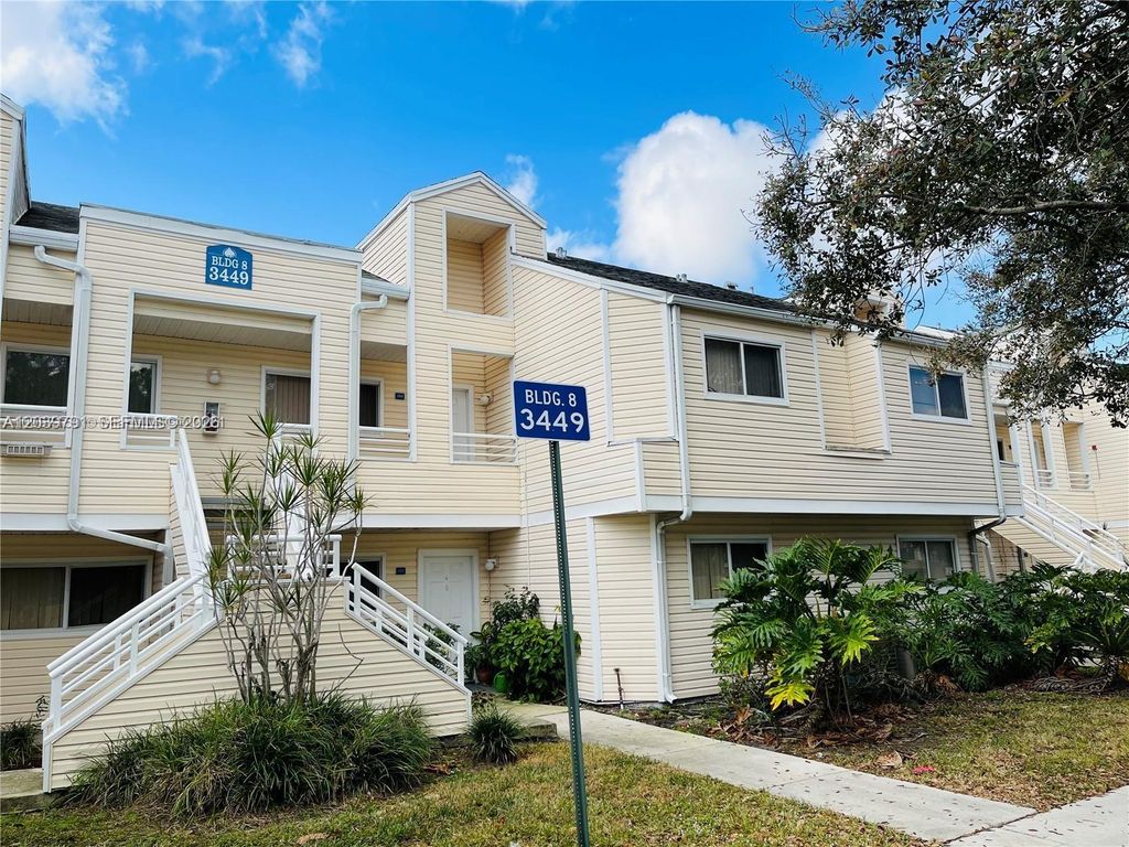 3449 NW 44th Street 108, Oakland Park, FL 33309