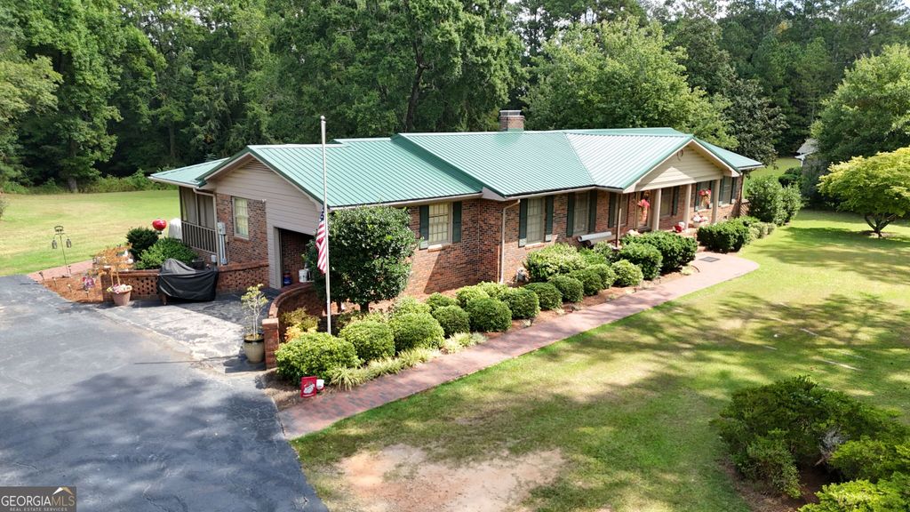 1336 Calhoun Falls Highway, Elberton, GA 30635 — exterior