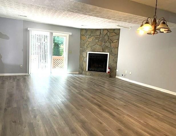 1013 Travelers Trail NW, Kennesaw, GA 30144