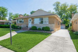1919 Sunnyside Avenue, Westchester, IL 60154