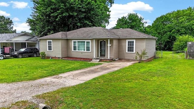 4204 S 17th Street, Fort Smith, AR 72901