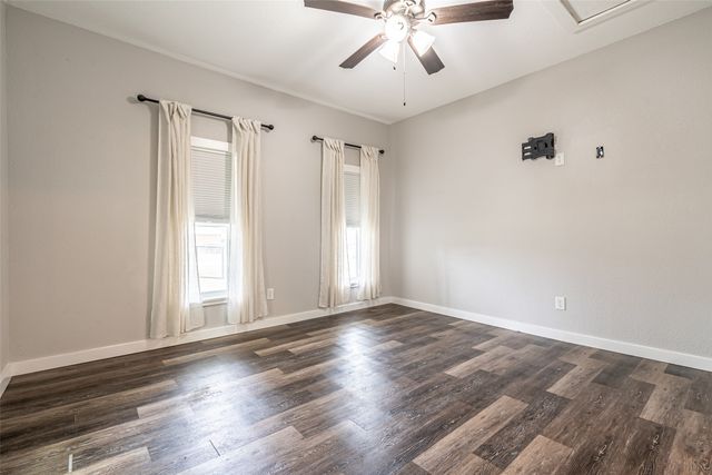 167 W Ross Street, Walnut Springs, TX 76690