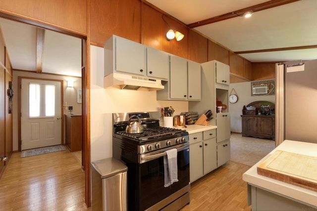 413 Lincoln, Parkersburg, IA 50665