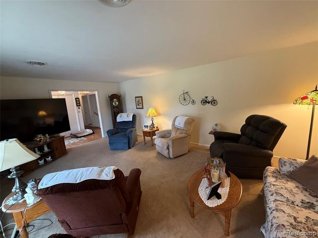 2770 N Dearing Road, Parma, MI 49269