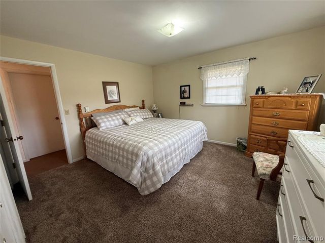 2770 N Dearing Road, Parma, MI 49269