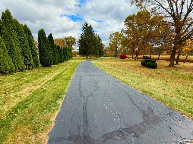 2770 N Dearing Road, Parma, MI 49269