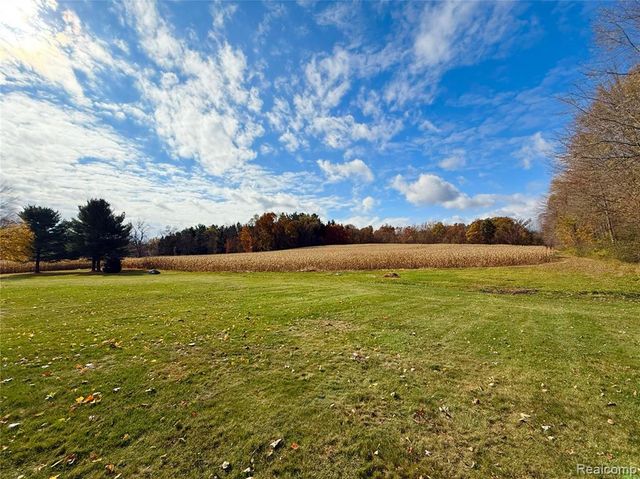 2770 N Dearing Road, Parma, MI 49269