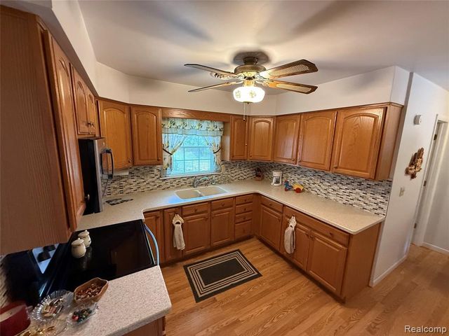 2770 N Dearing Road, Parma, MI 49269