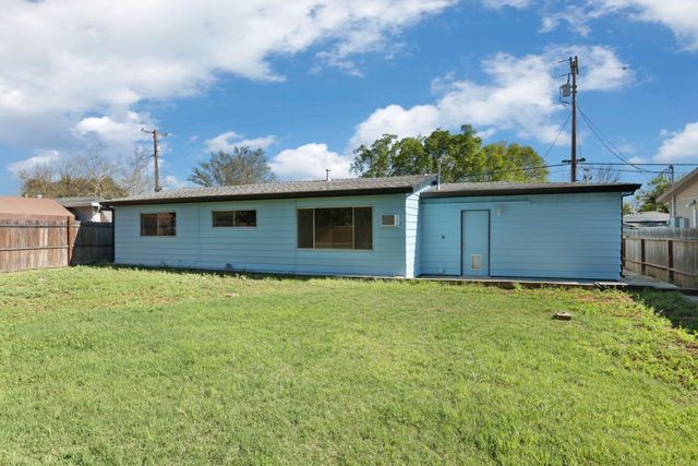 444 Raymond Dr, Ione, CA 95640