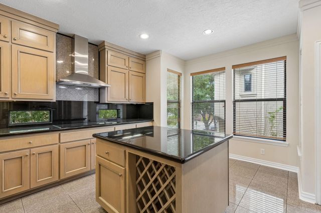 628 Bomar Street, Houston, TX 77006