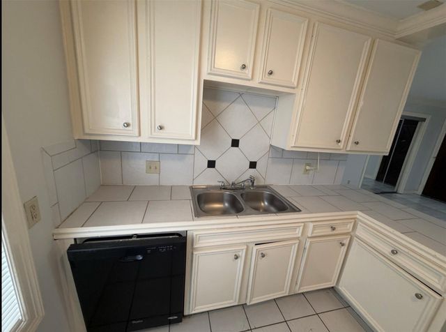 613 Pacific Street 1, Houston, TX 77006