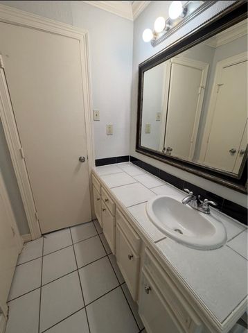 613 Pacific Street 1, Houston, TX 77006