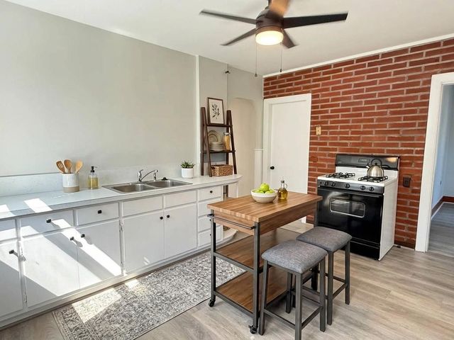 122 Aldrich St 2, Boston, MA 02131