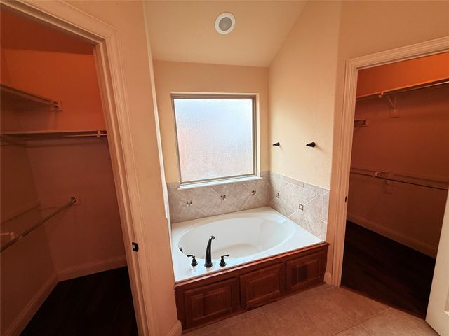 2106 Danibelle Drive, Forney, TX 75126