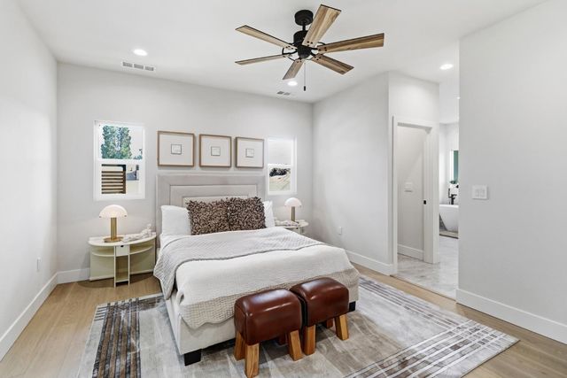 710 Hillcrest Ave, Roseville, CA 95678