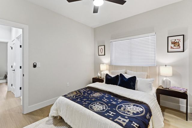 710 Hillcrest Ave, Roseville, CA 95678