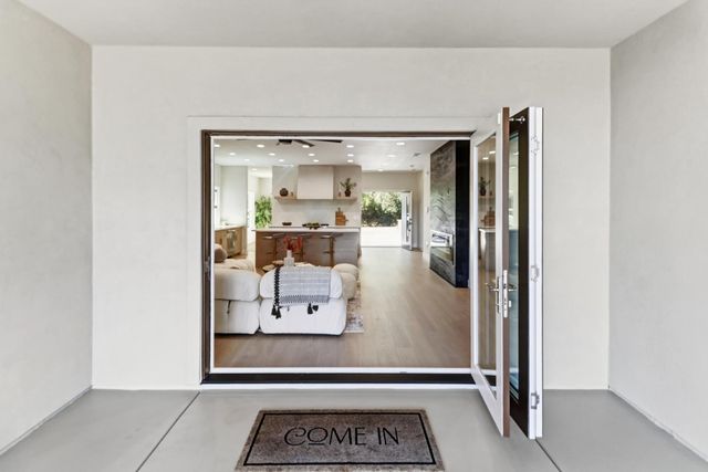 710 Hillcrest Ave, Roseville, CA 95678