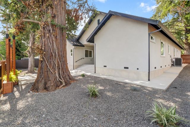 710 Hillcrest Ave, Roseville, CA 95678