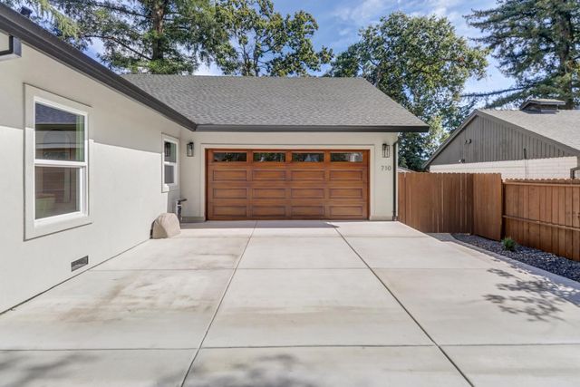 710 Hillcrest Ave, Roseville, CA 95678
