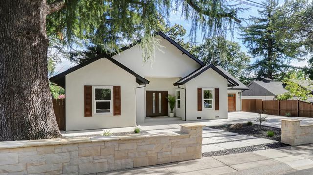 710 Hillcrest Ave, Roseville, CA 95678