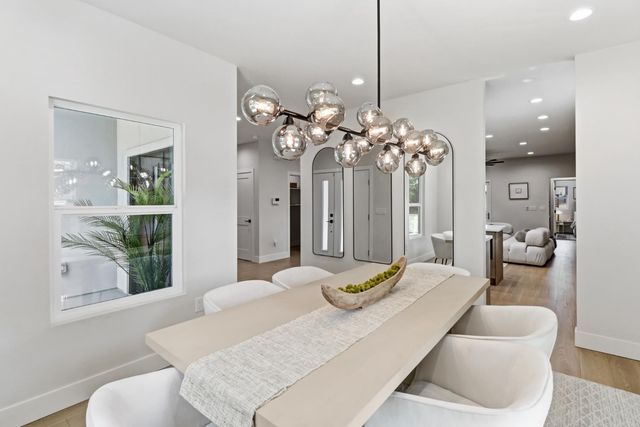 710 Hillcrest Ave, Roseville, CA 95678