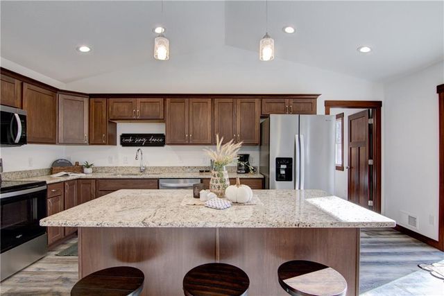 1836 Dorret Road, Eau Claire, WI 54703