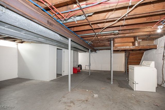 8027 Grand Division Avenue, Cleveland, OH 44125