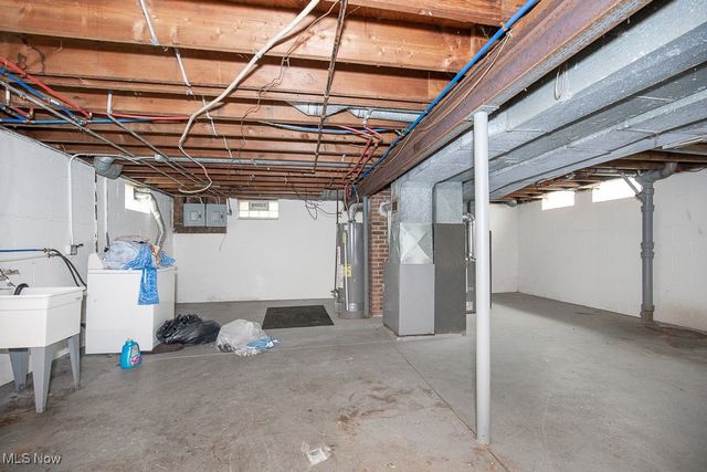 8027 Grand Division Avenue, Cleveland, OH 44125