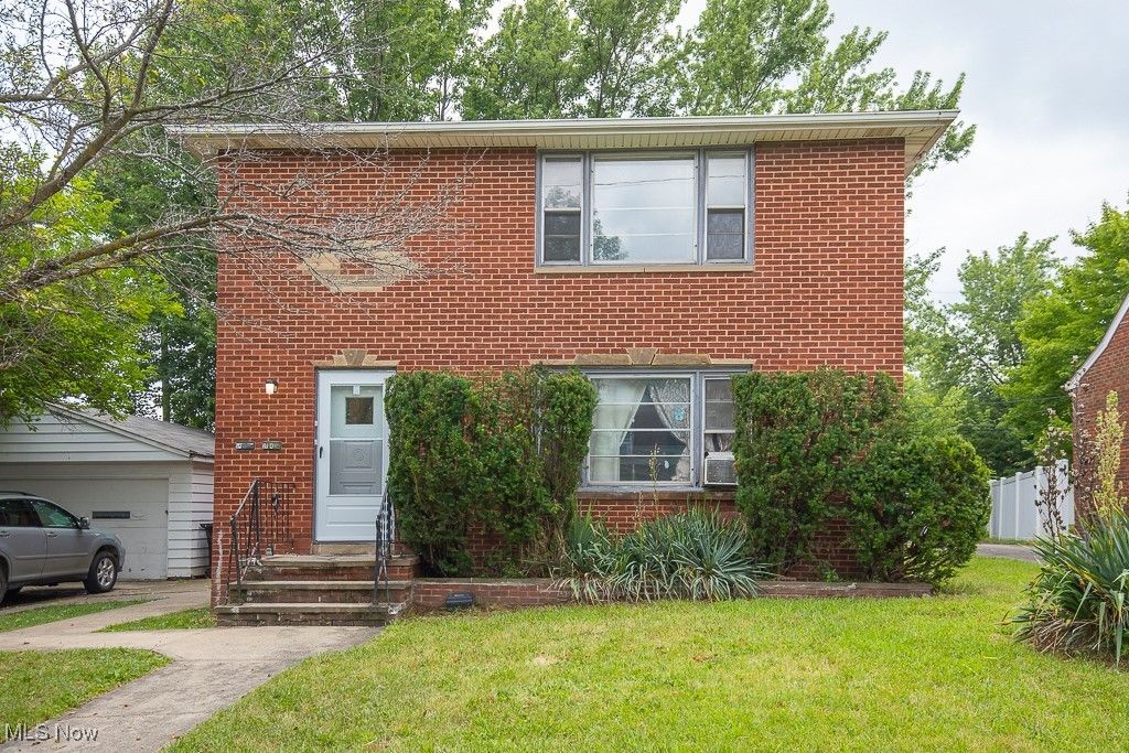 8027 Grand Division Avenue, Cleveland, OH 44125