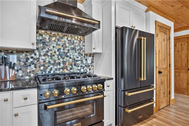 643 Woodstone Trail, Ellijay, GA 30540