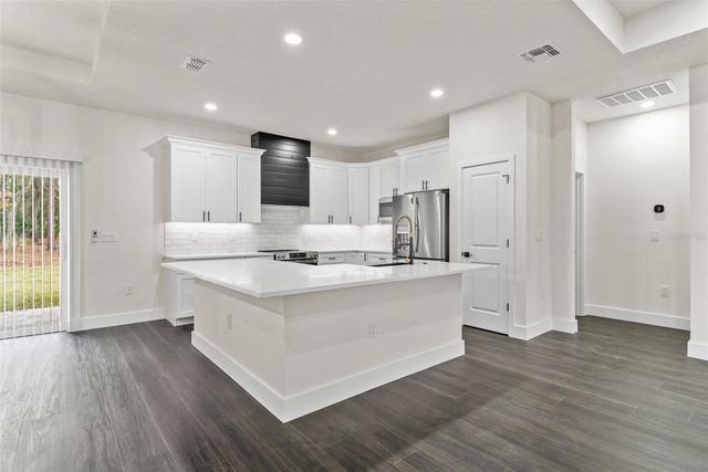 11374 PARAMOUNT AVENUE, Weeki Wachee, FL 34614