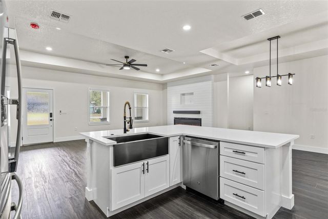 11374 PARAMOUNT AVENUE, Weeki Wachee, FL 34614