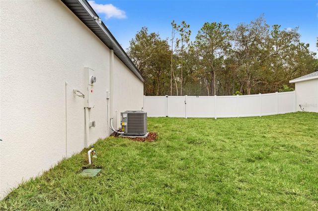 11374 PARAMOUNT AVENUE, Weeki Wachee, FL 34614