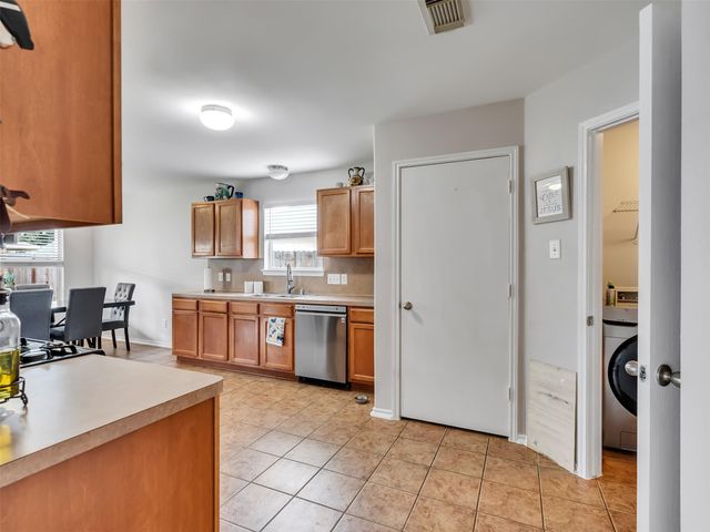 4423 Plumeria Avenue, Baytown, TX 77521