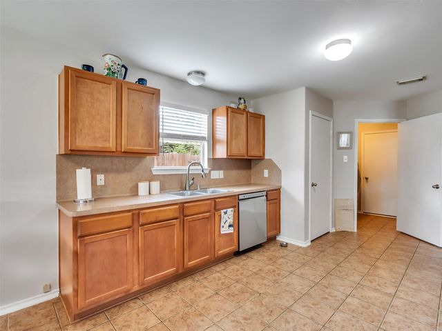 4423 Plumeria Avenue, Baytown, TX 77521