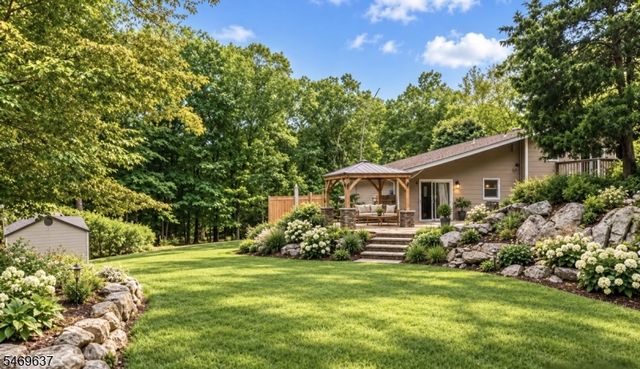 758 W Shore Trl, Byram Twp., NJ 07871