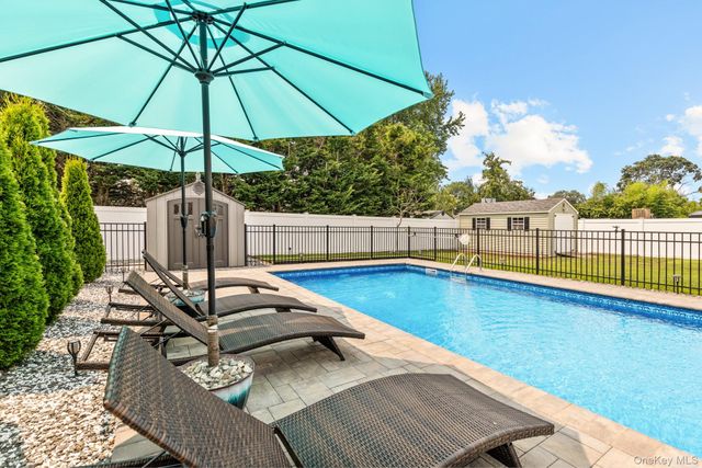 46 Andrea Lane, West Sayville, NY 11796